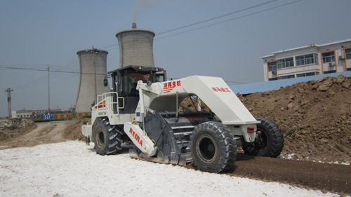 WR2100L，濱州工業(yè)場地灰土拌和